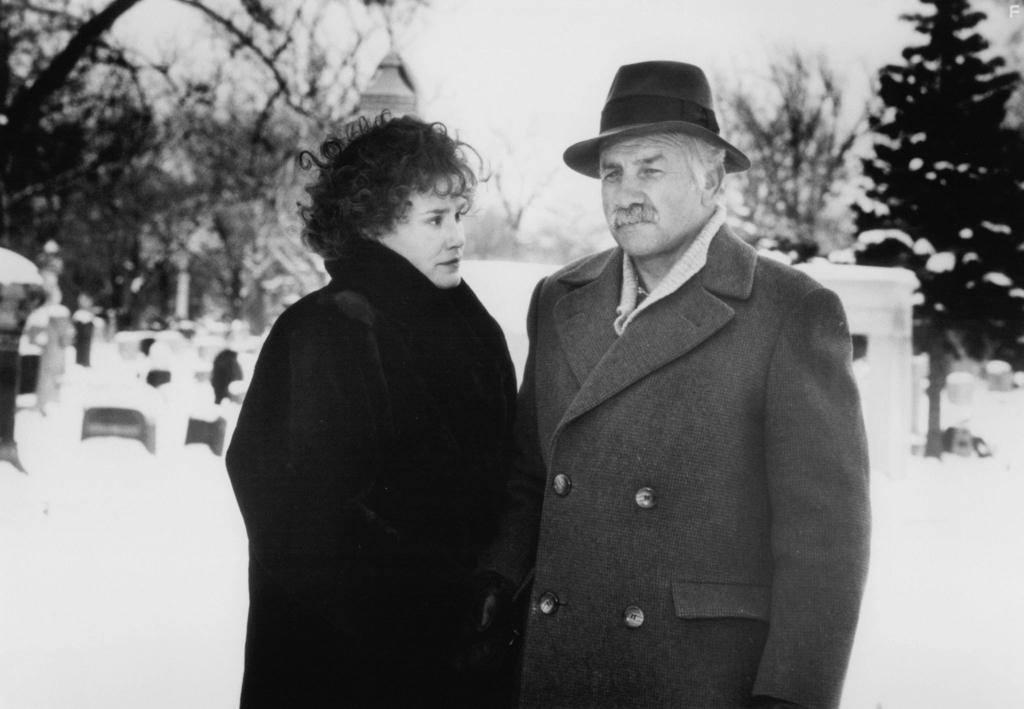Armin Mueller-Stahl and Jessica Lange in Музыкальная шкатулка (1989)