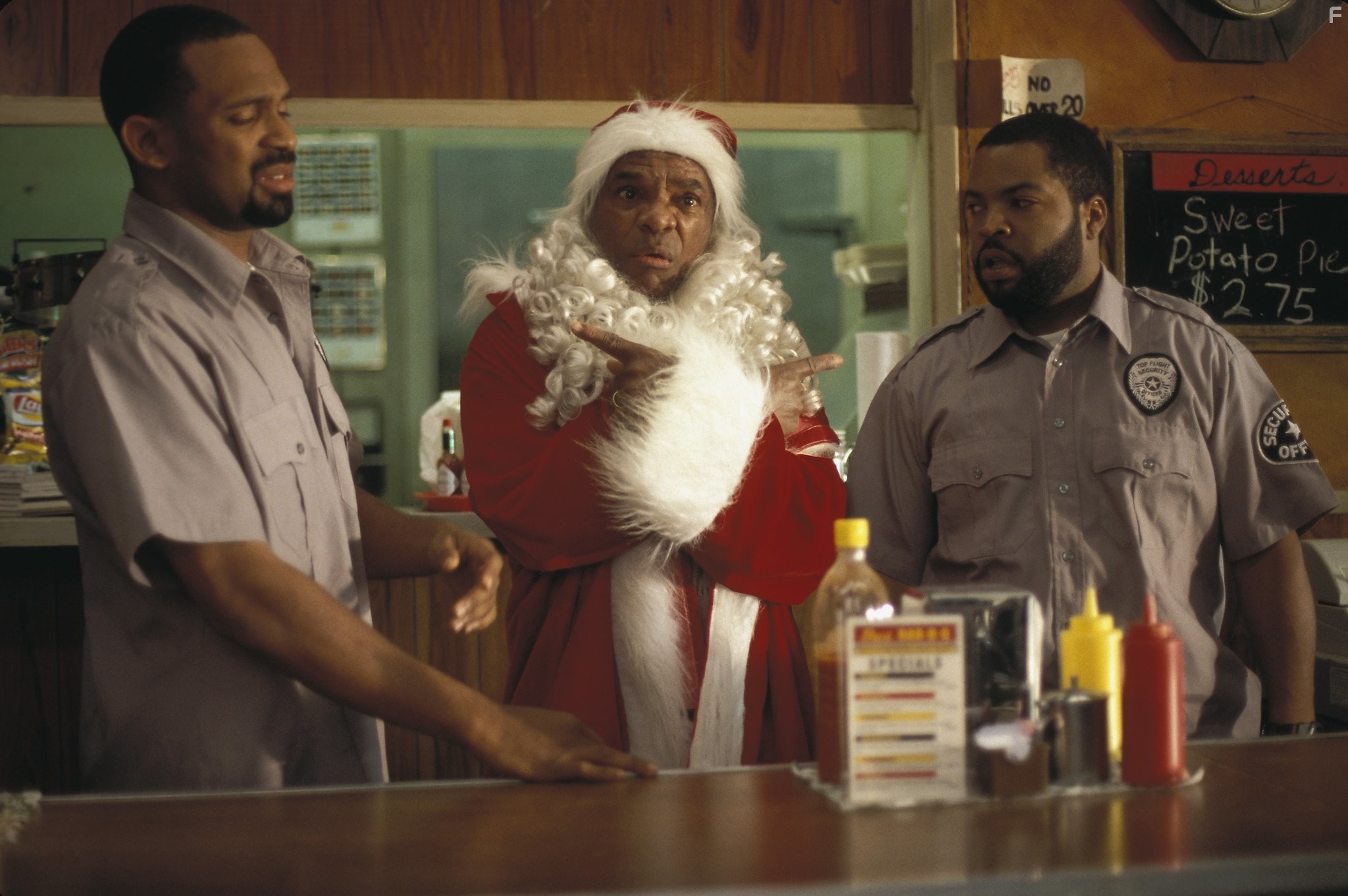 Ice Cube, Mike Epps, and John Witherspoon in Еще одна пятница (2002)