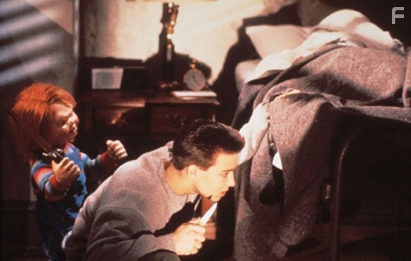 Brad Dourif and Justin Whalin in Детские игры 3 (1991)