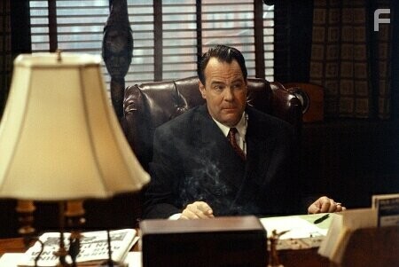 Dan Aykroyd in Проклятие нефритового скорпиона (2001)