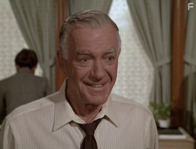 Mark Stevens in Она написала убийство (1984)