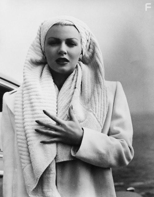 Lana Turner in Почтальон всегда звонит дважды (1946)