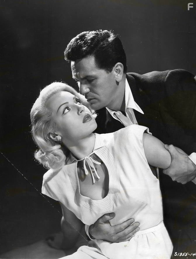 Lana Turner and John Garfield in Почтальон всегда звонит дважды (1946)