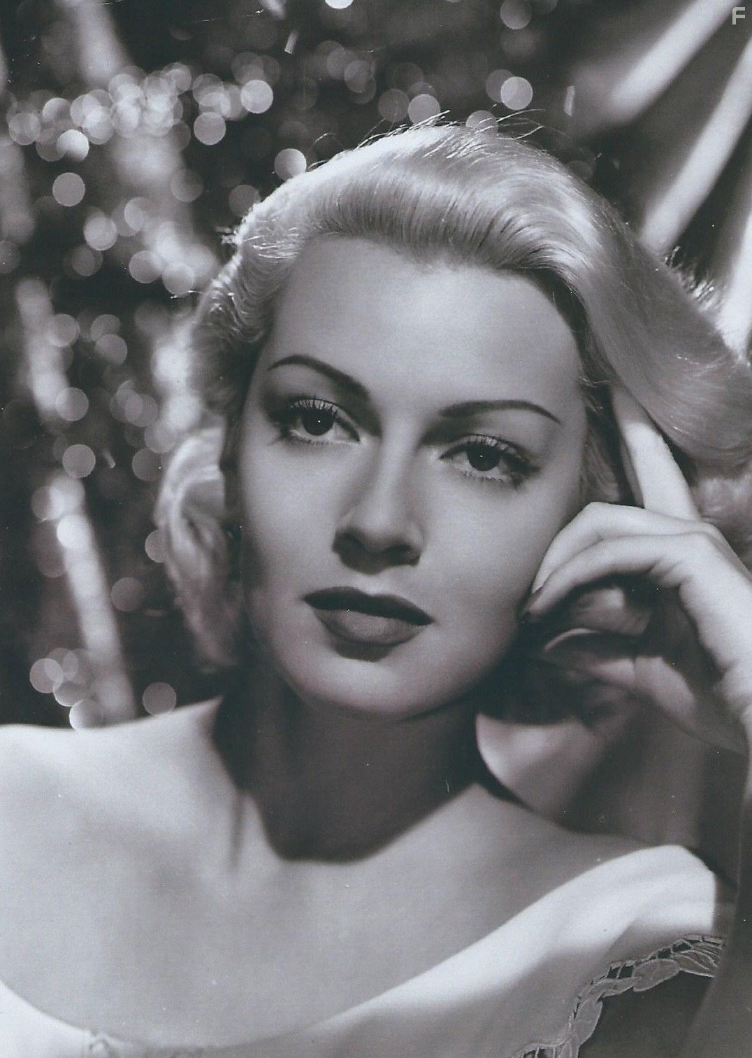Lana Turner in Почтальон всегда звонит дважды (1946)