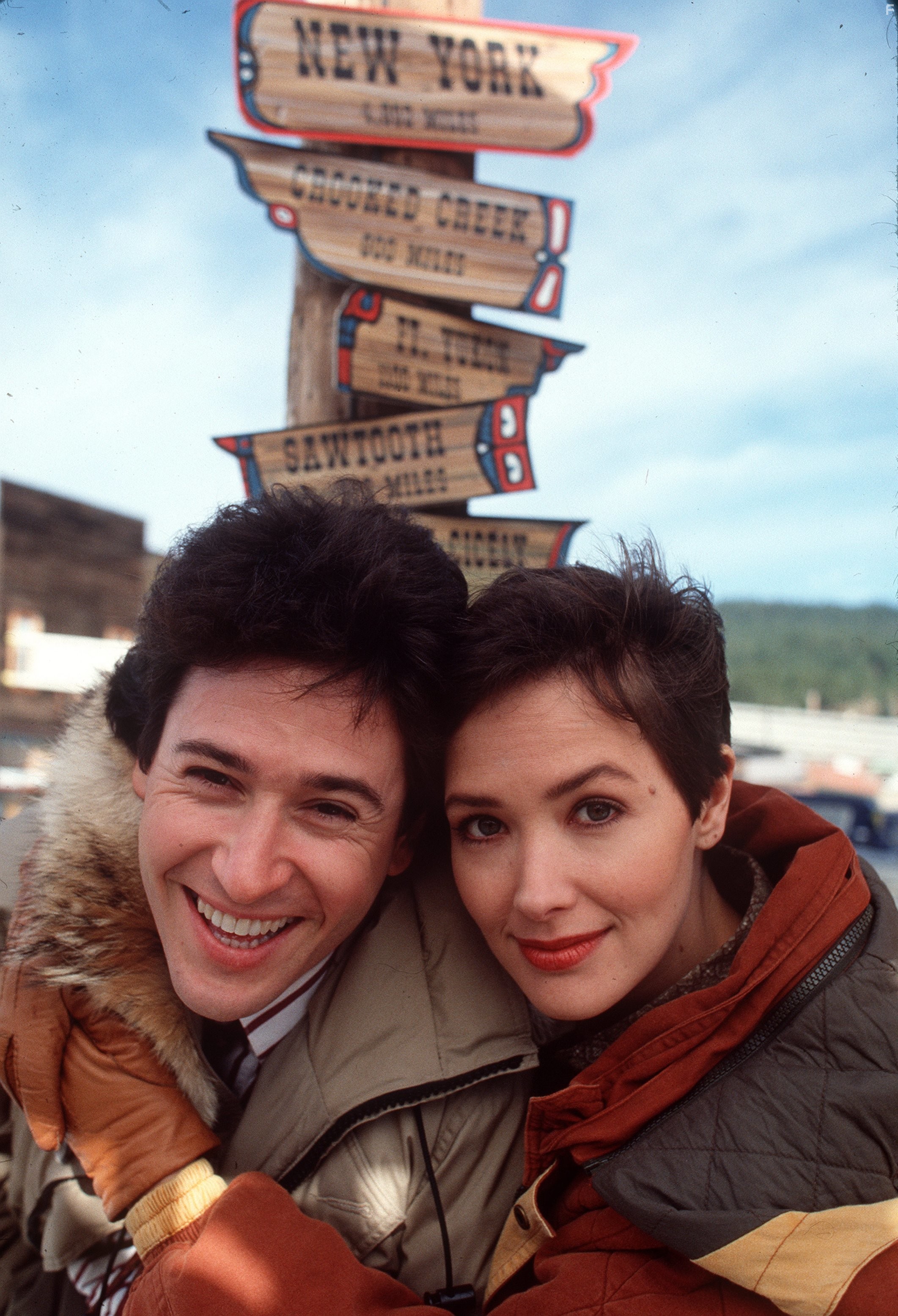 Rob Morrow and Janine Turner in Северная сторона (1990)