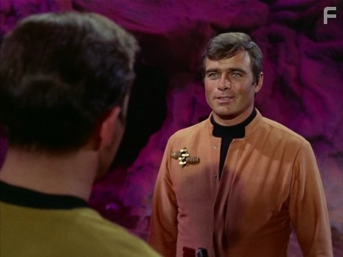 William Shatner and Glenn Corbett in Звездный путь (1966)