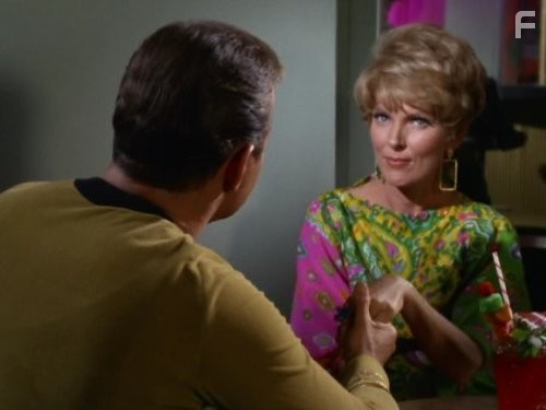 William Shatner and Joan Marshall in Звездный путь (1966)