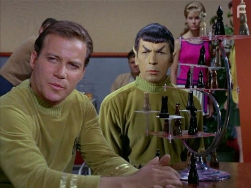 Leonard Nimoy and William Shatner in Звездный путь (1966)