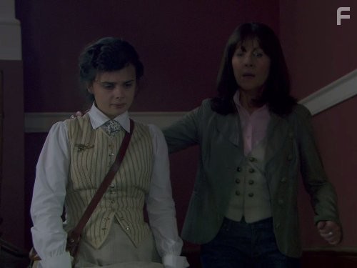 Elisabeth Sladen in Приключения Сары Джейн (2007)