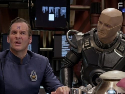 Chris Barrie and Robert Llewellyn in Красный карлик (1988)