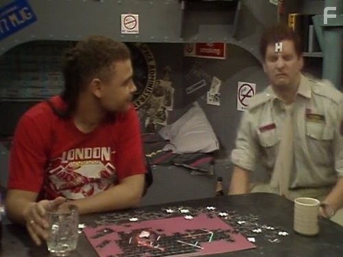 Chris Barrie and Craig Charles in Красный карлик (1988)