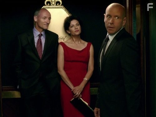 Wendy Crewson, Hugh Dillon, and Colm Feore in Горячая точка (2008)