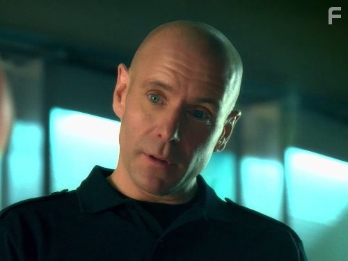 Hugh Dillon in Горячая точка (2008)