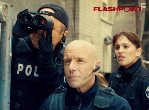 Amy Jo Johnson, Enrico Colantoni, and Hugh Dillon in Горячая точка (2008)