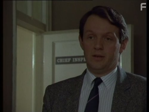 Kevin Whately in Инспектор Морс (1987)