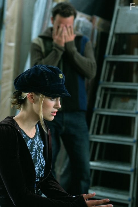 Keira Knightley and Andrew Lincoln in Реальная любовь (2003)