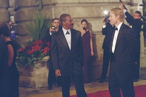 Eddie Murphy and Owen Wilson in Обмануть всех (2002)