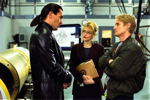 Owen Wilson, Lynda Boyd, and Gary Cole in Обмануть всех (2002)