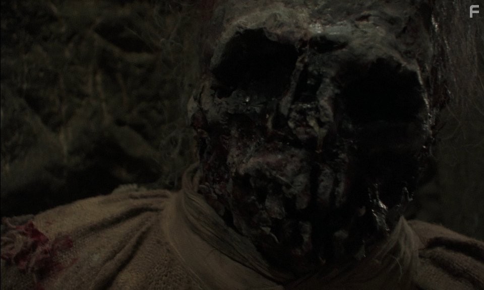 Могильный холм (1981)