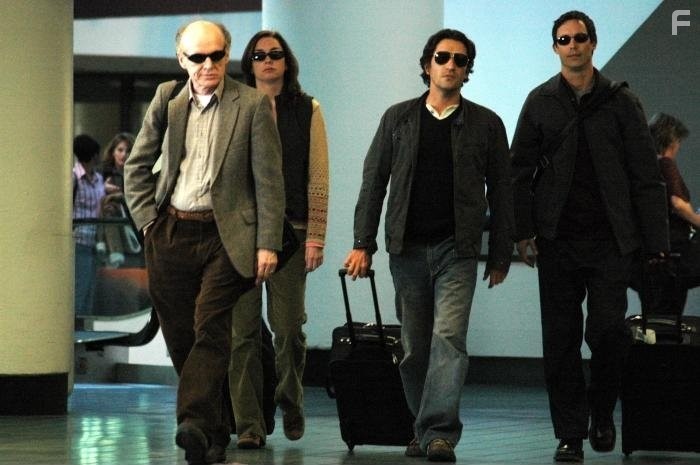 Ben Chaplin, Tom Cavanagh, and Julianne Nicholson in Две недели (2006)