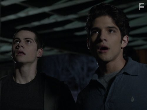 Tyler Posey and Dylan O'Brien in Оборотень (2011)