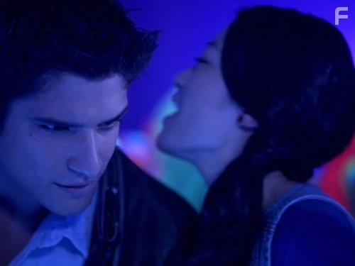 Tyler Posey and Arden Cho in Оборотень (2011)