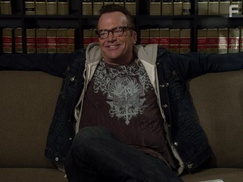 Tom Arnold in Компаньоны (2011)