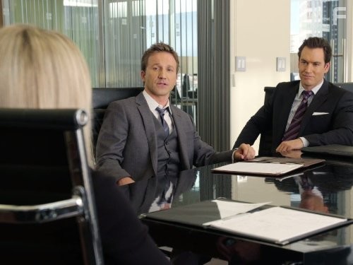 Mark-Paul Gosselaar and Breckin Meyer in Компаньоны (2011)