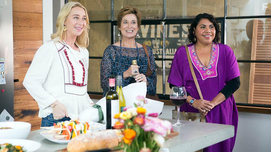 Linda Cropper, Asher Keddie, and Deborah Mailman in Offspring (2010)