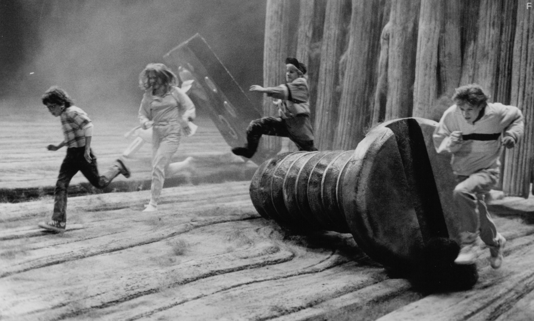 Thomas Wilson Brown, Amy O'Neill, Robert Oliveri, and Jared Rushton in Дорогая, я уменьшил детей (1989)