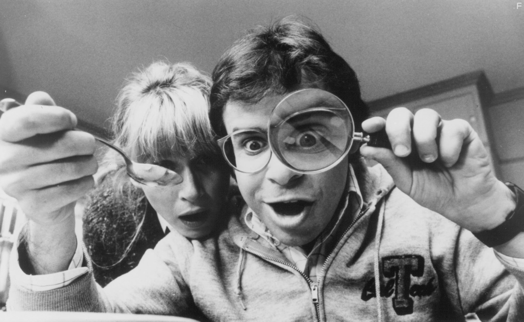 Rick Moranis and Marcia Strassman in Дорогая, я уменьшил детей (1989)