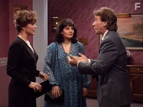 Tim Allen, Patricia Richardson, and Mariangela Pino in Большой ремонт (1991)