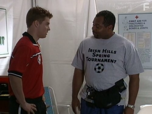 Steven Barr and Zachery Ty Bryan in Большой ремонт (1991)