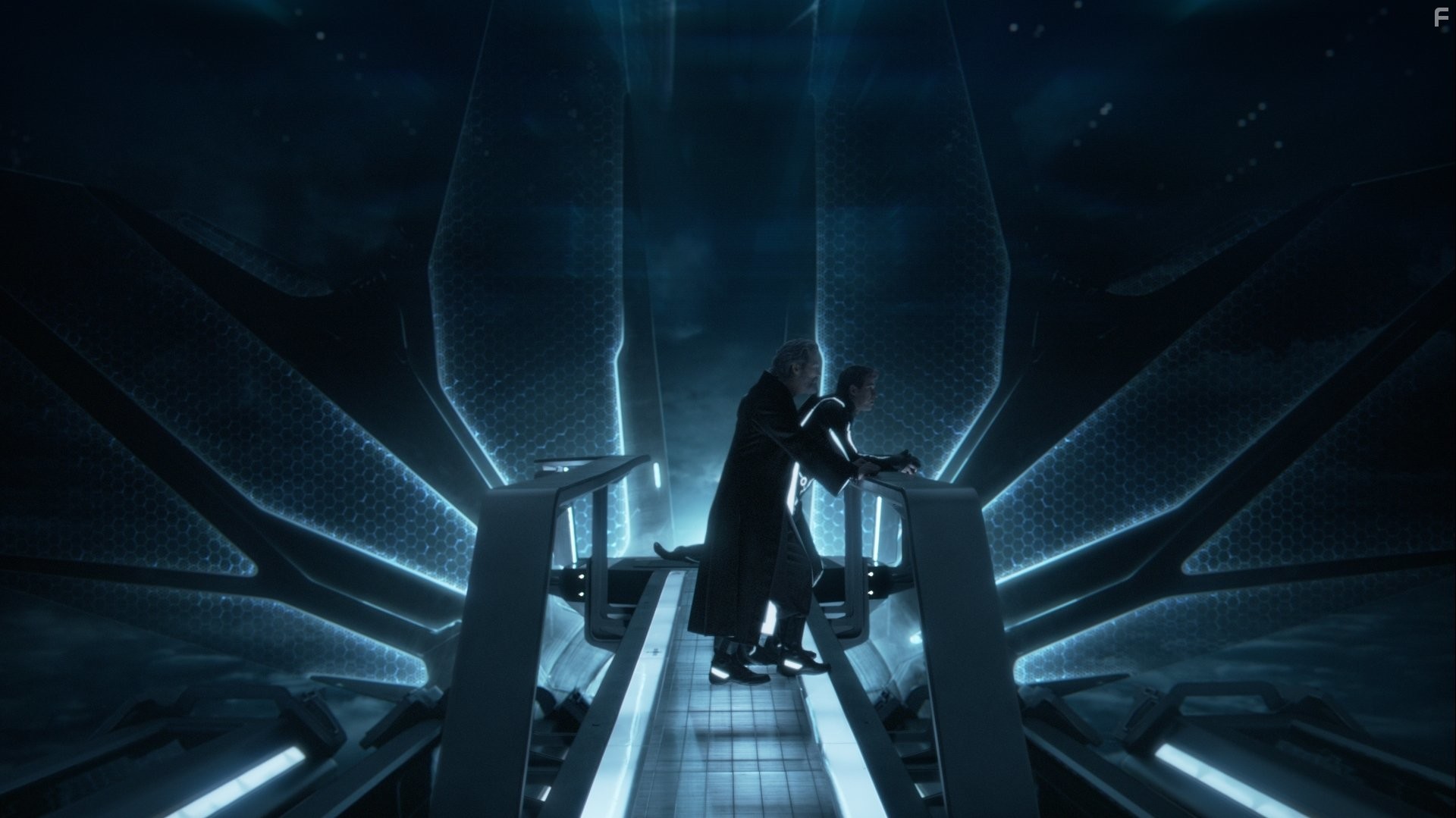 Jeff Bridges and Garrett Hedlund in Трон: Наследие (2010)