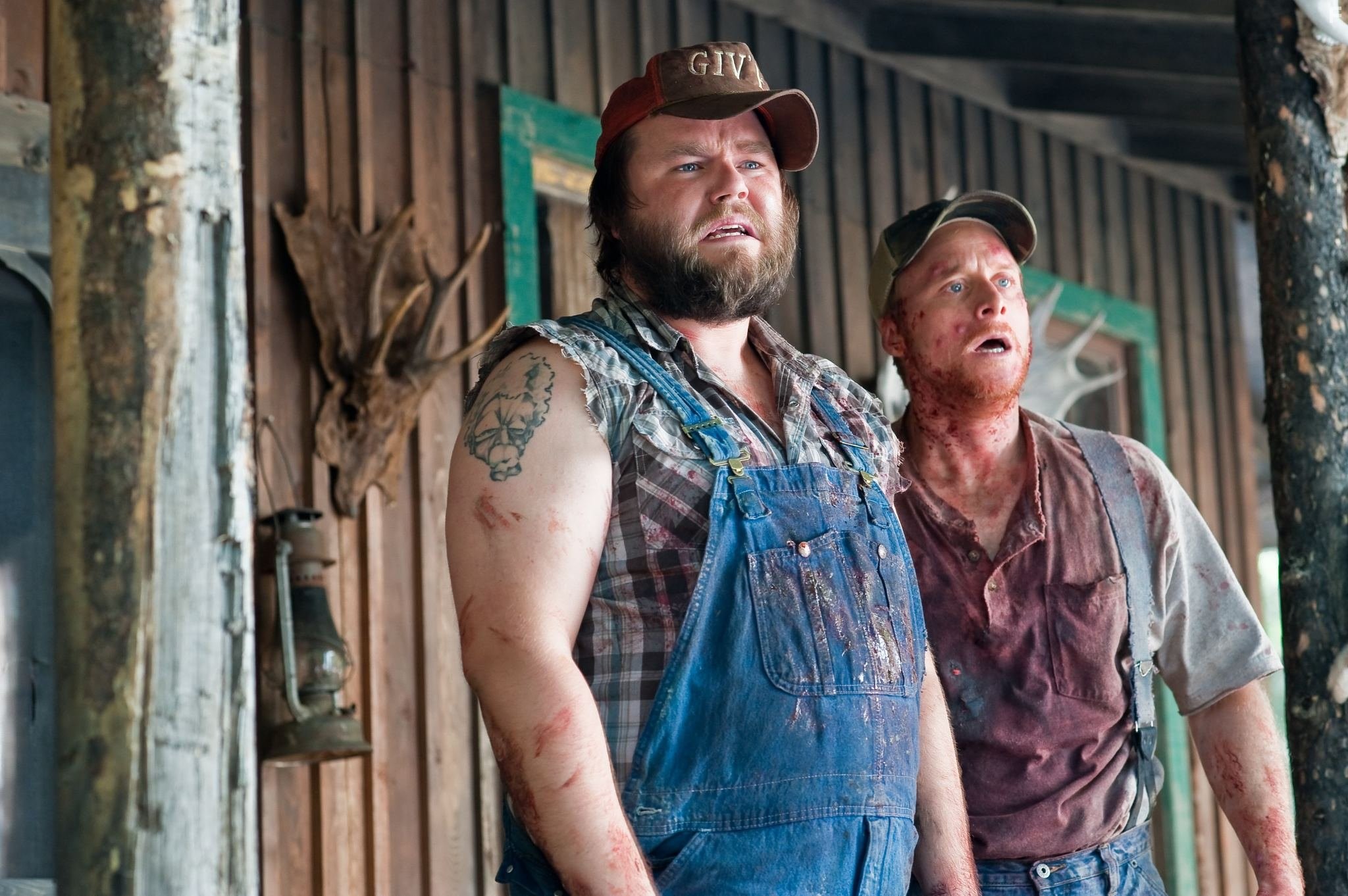 Tyler Labine and Alan Tudyk in Убойные каникулы (2010)