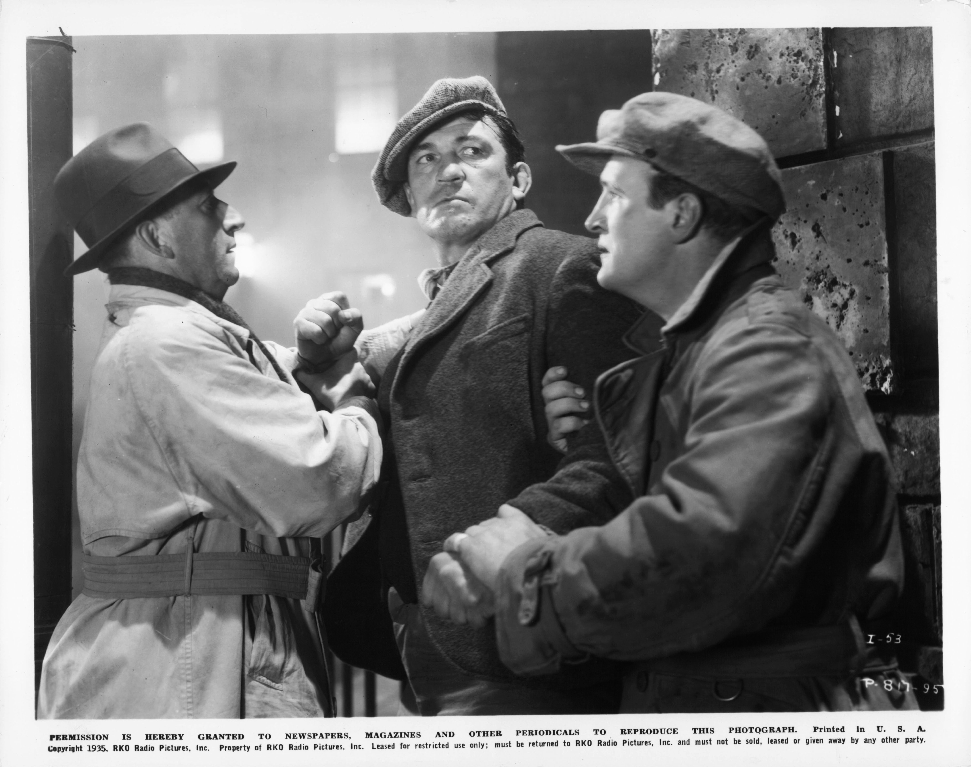 Victor McLaglen and Joe Sawyer in Осведомитель (1935)