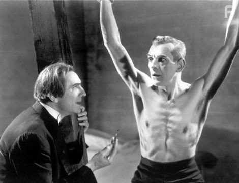 Boris Karloff and Bela Lugosi in Чeрный кот (1934)
