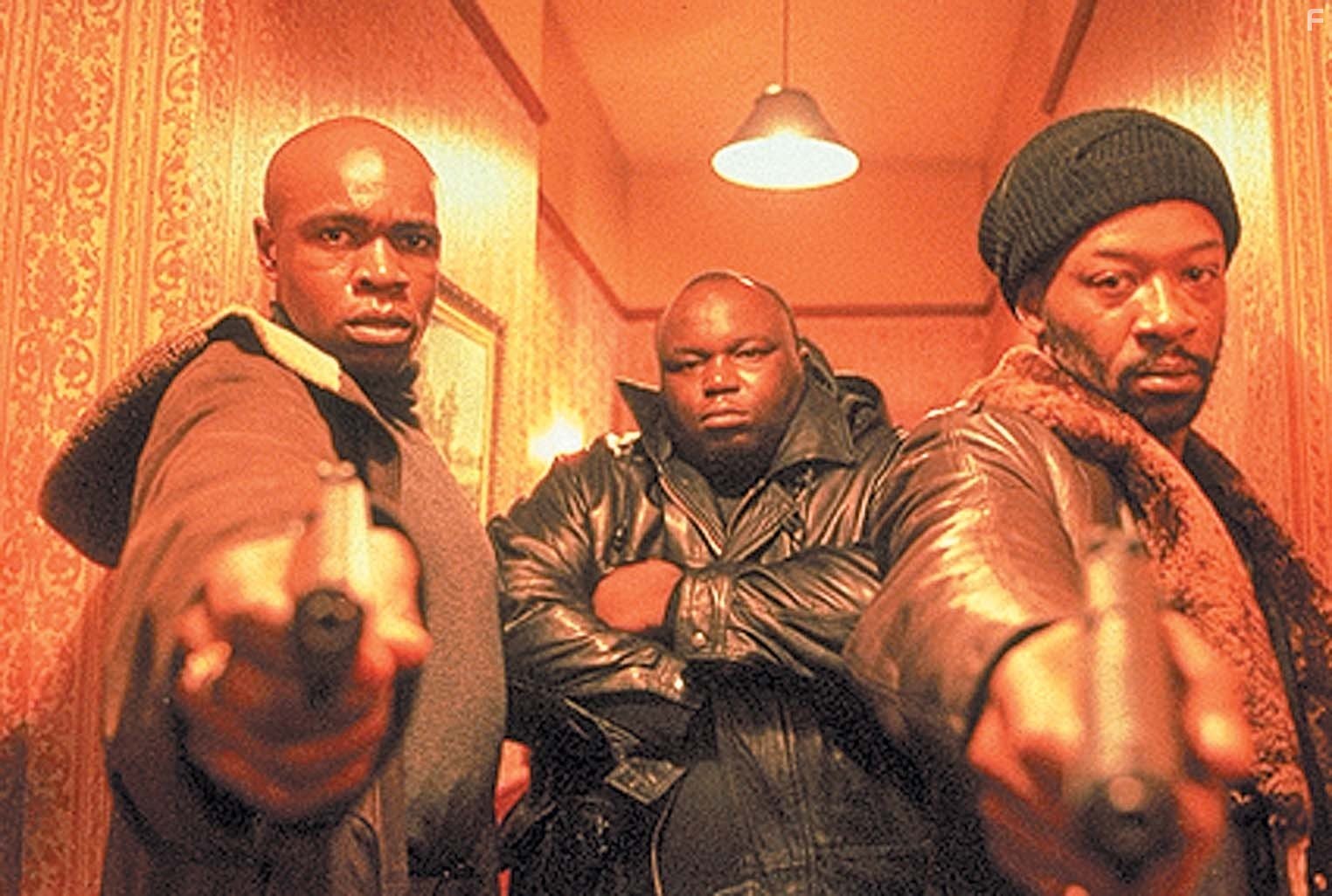Ade, Robbie Gee, and Lennie James in Большой куш (2000)