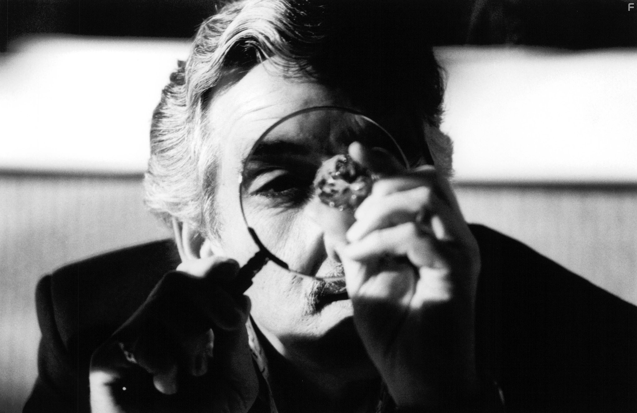 Dennis Farina in Большой куш (2000)