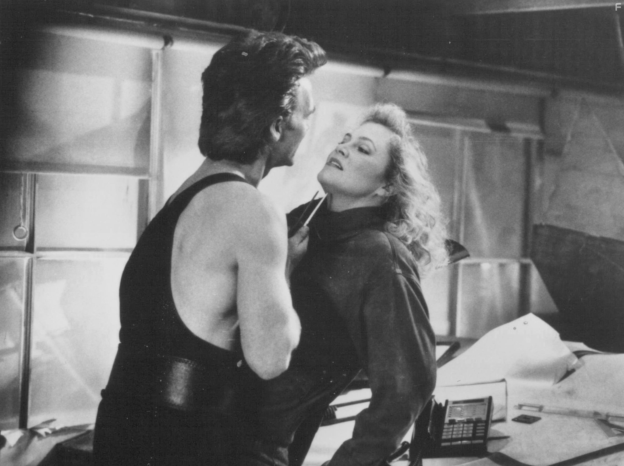 Kathleen Turner in Детектив Варшавски (1991)