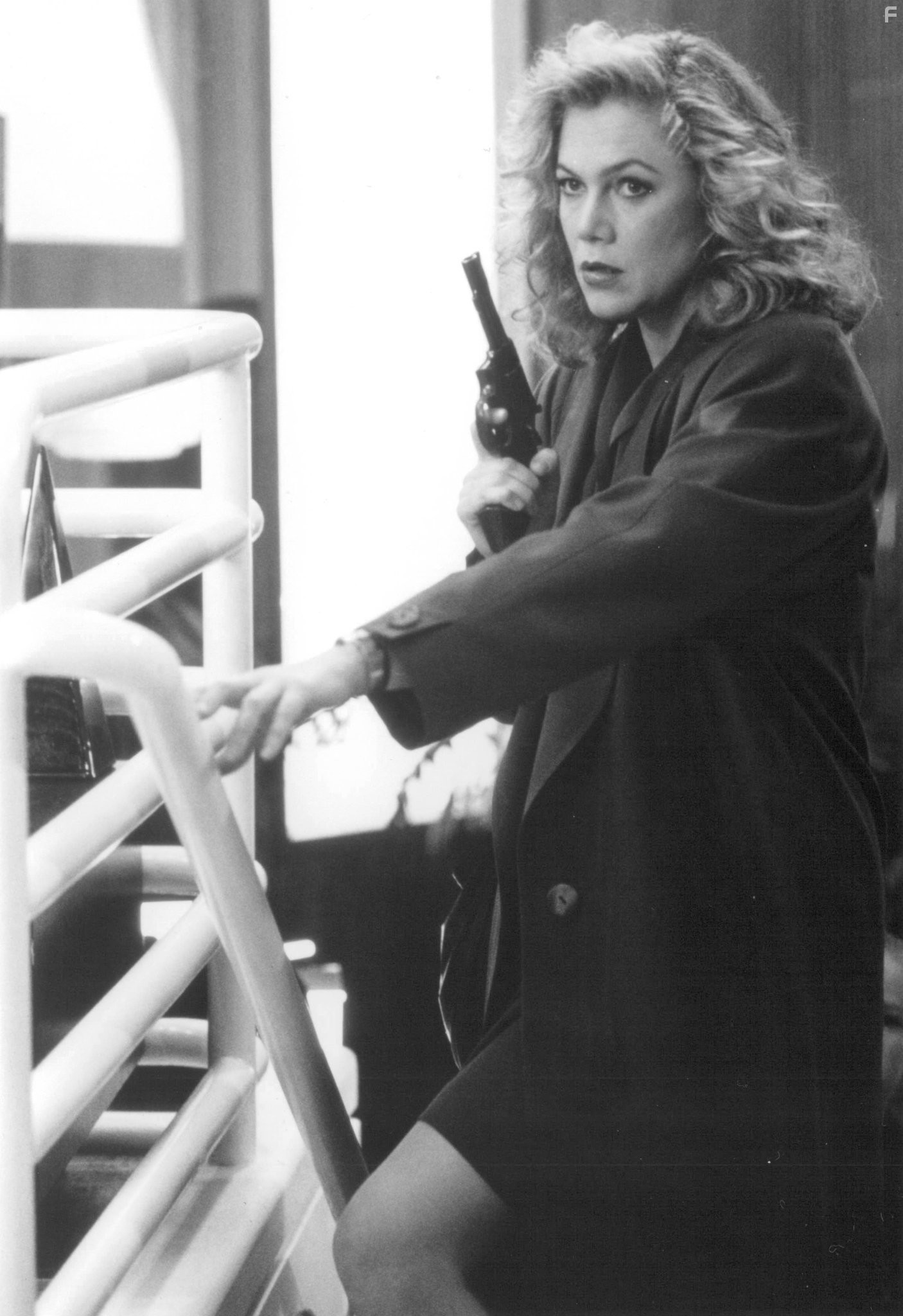 Kathleen Turner in Детектив Варшавски (1991)