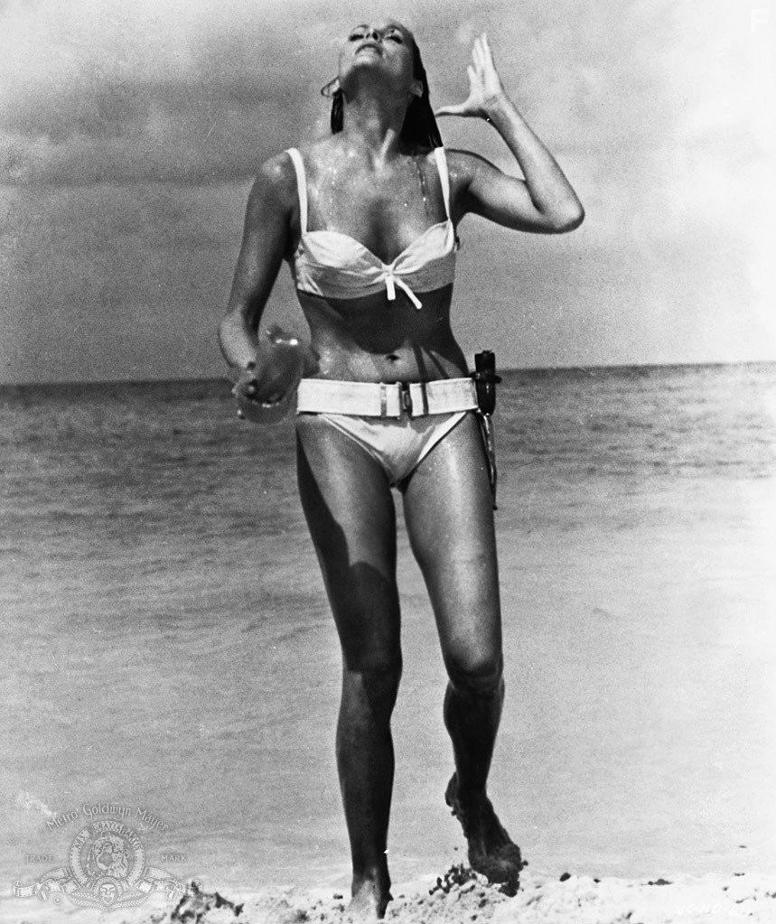 Ursula Andress in Доктор Ноу (1962)