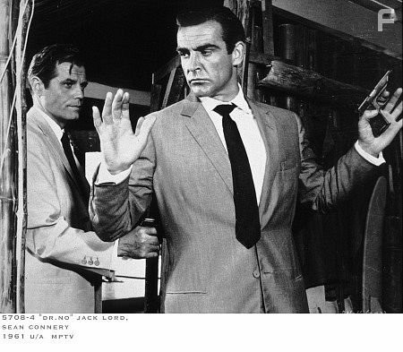 Sean Connery and Jack Lord in Доктор Ноу (1962)