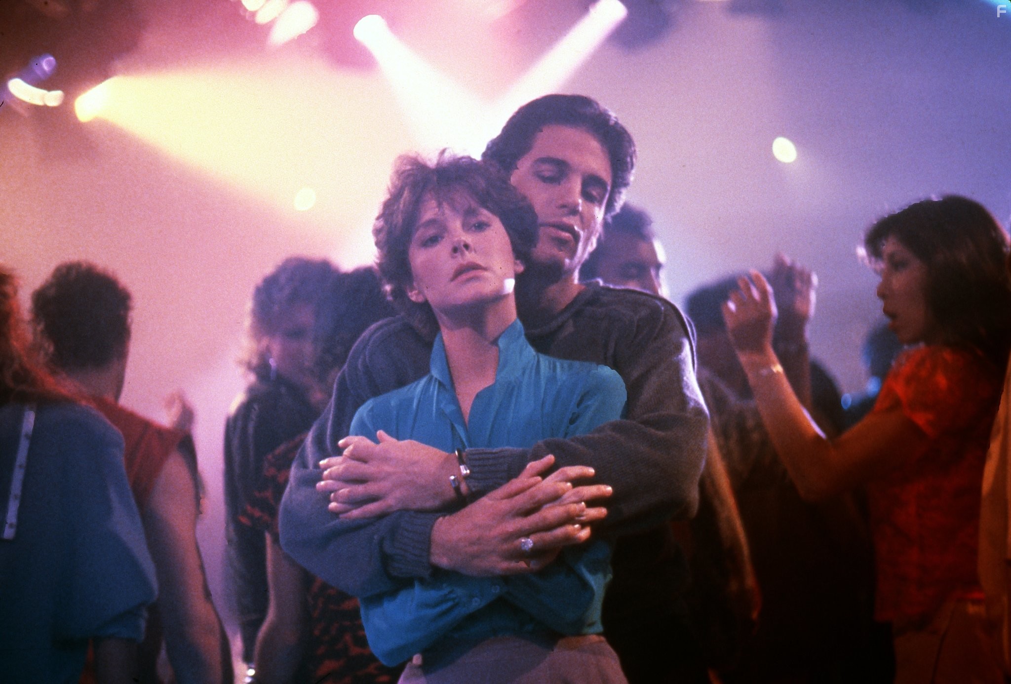 Amanda Bearse and Chris Sarandon in Ночь страха (1985)
