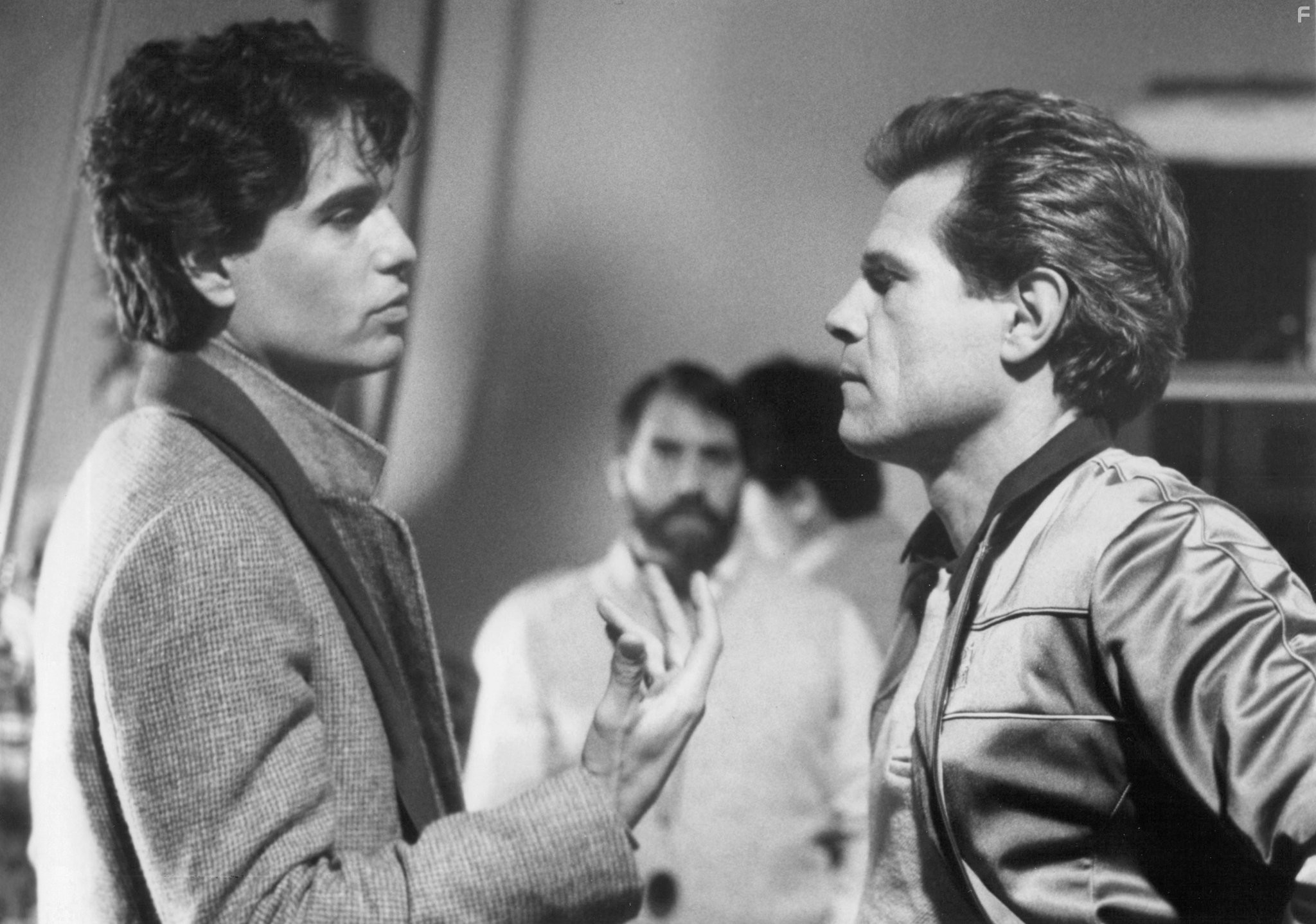 Chris Sarandon and Tom Holland in Ночь страха (1985)