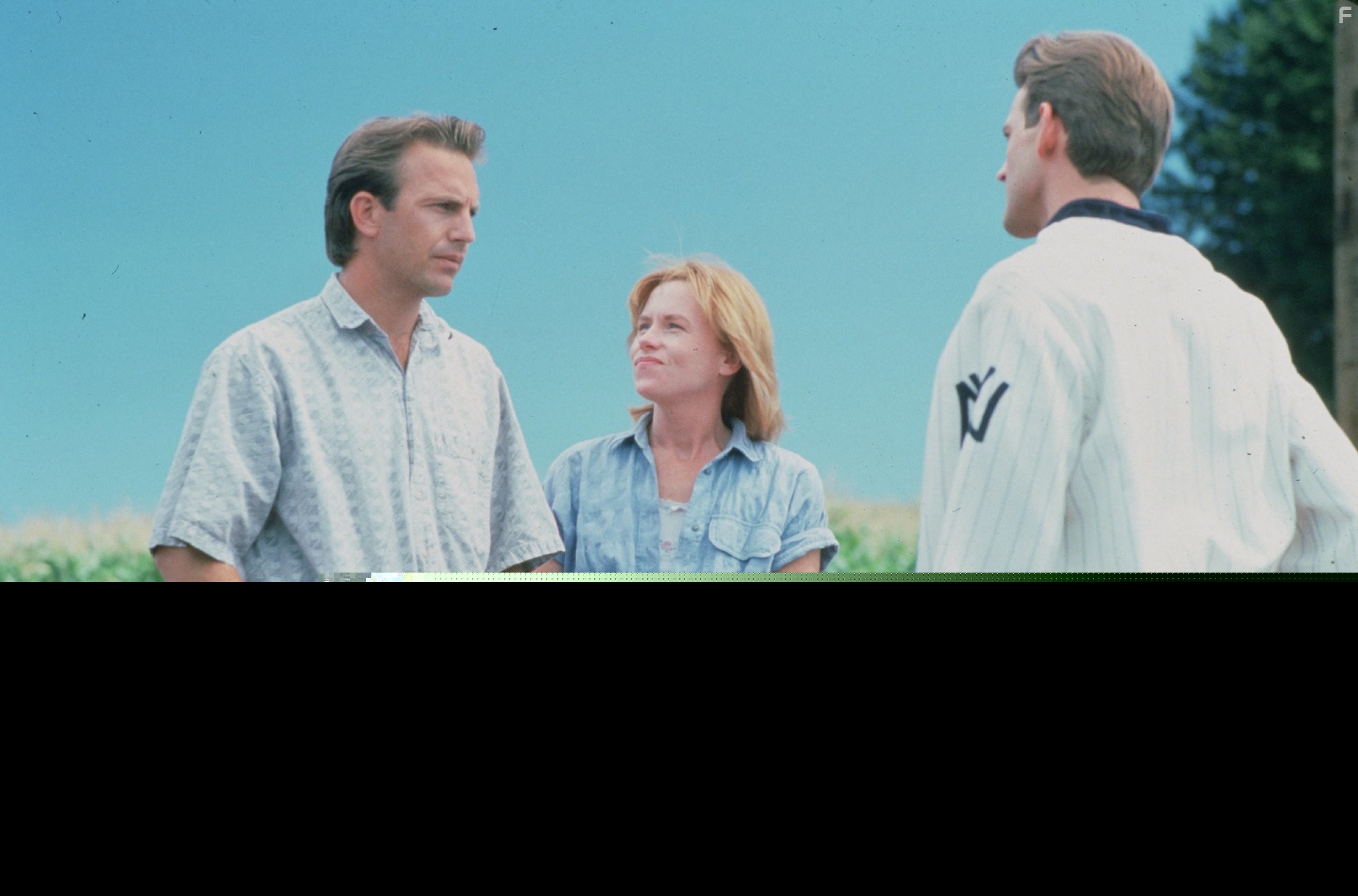 Kevin Costner, Gaby Hoffmann, and Amy Madigan in Поле чудес (1989)