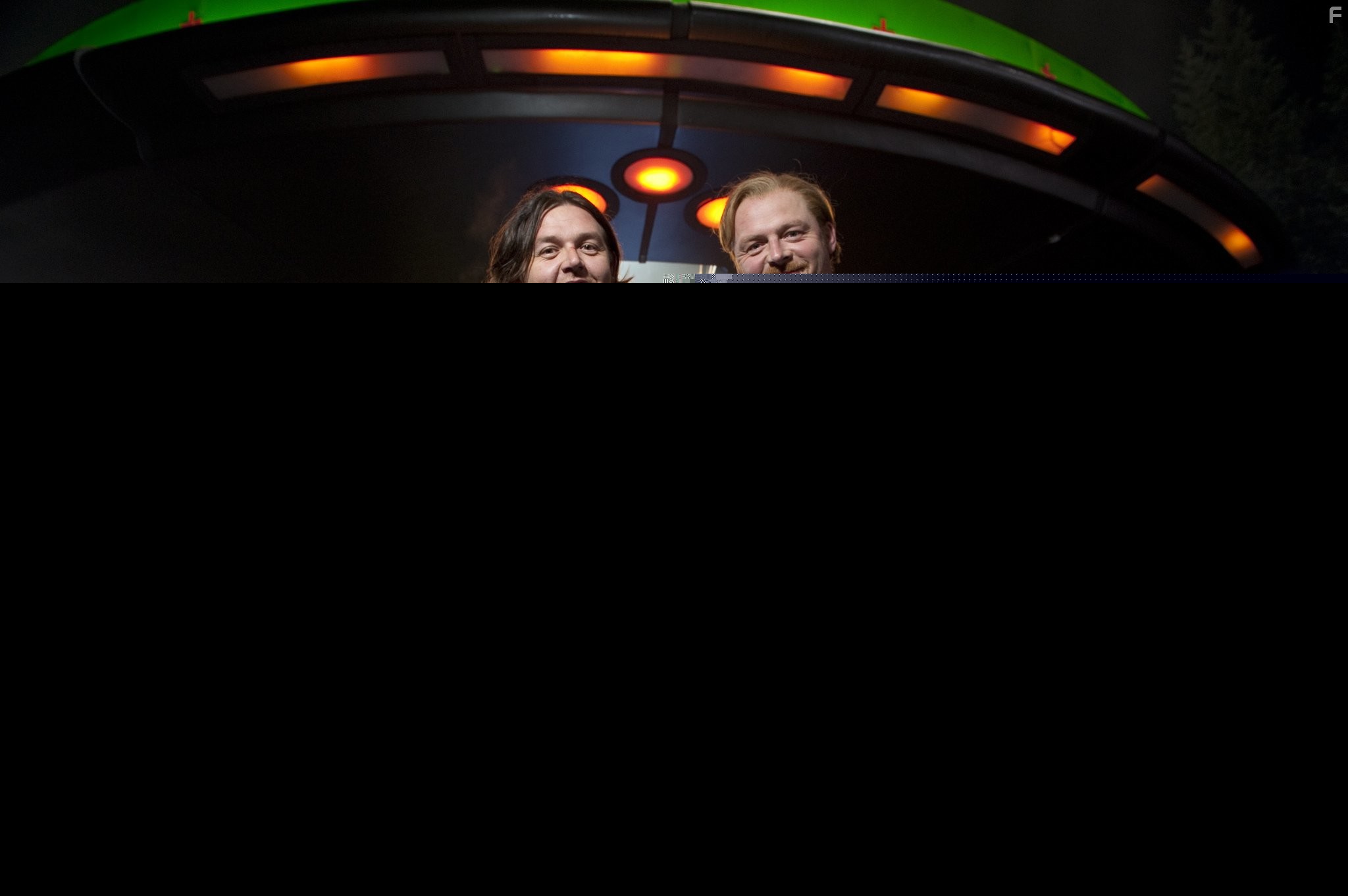 Nick Frost and Simon Pegg in Пол: Секретный материальчик (2011)