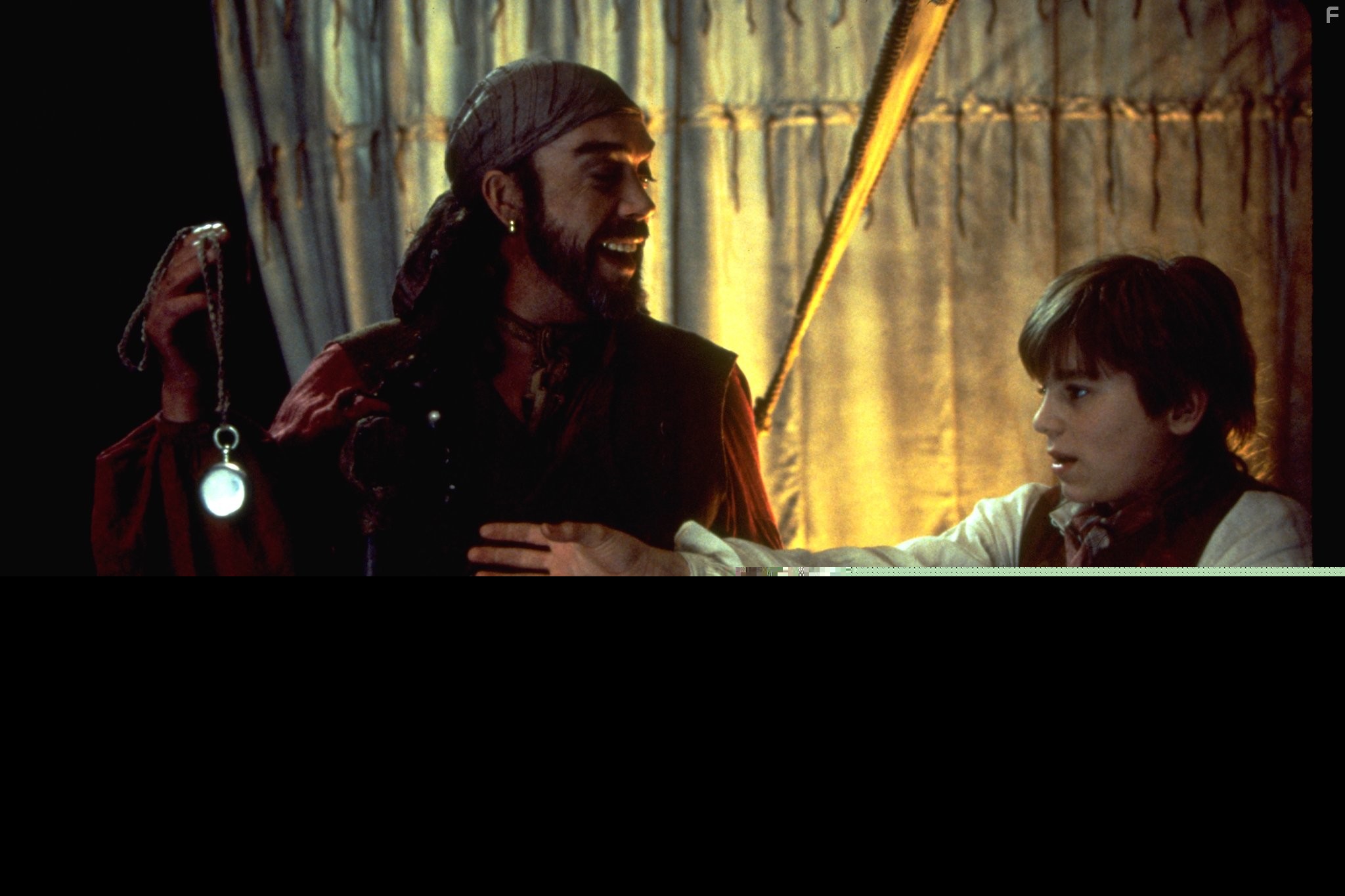 Tim Curry and Kevin Bishop in Остров сокровищ Маппетов (1996)