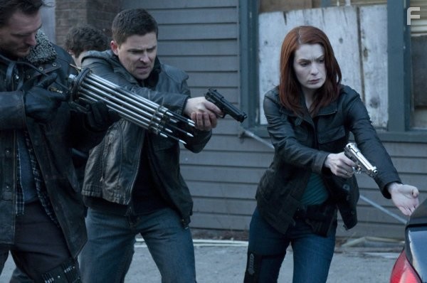 Greg Bryk, Kavan Smith, and Felicia Day in Рэд: Охотница на оборотней (2010)