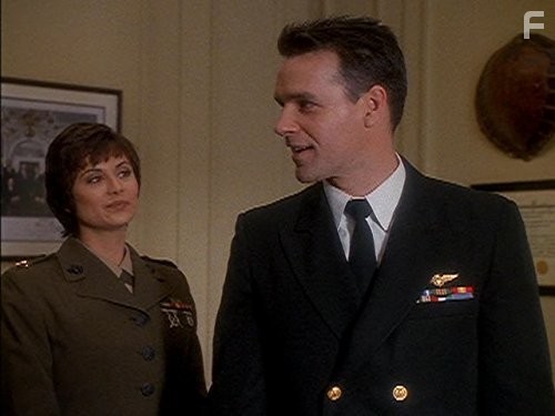 David James Elliott in Boенно-юридическая служба (1995)